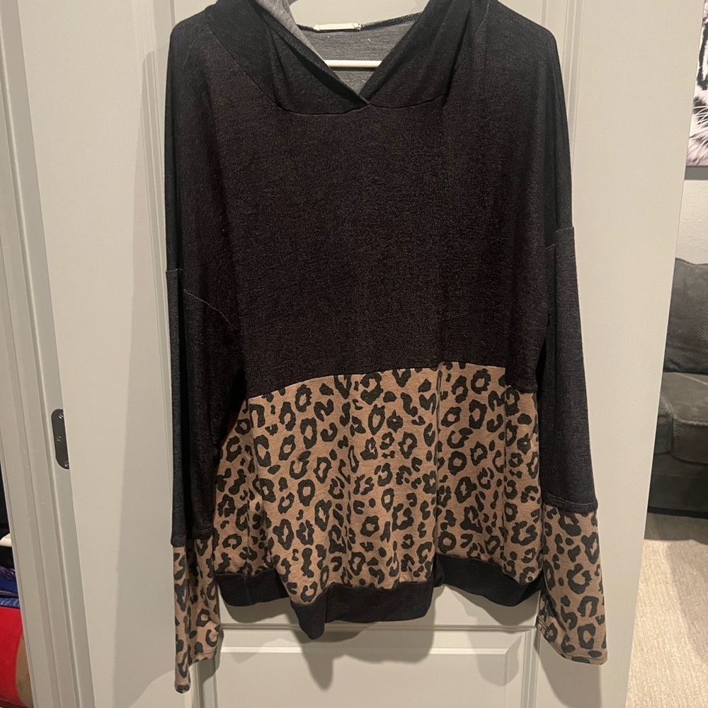 Sweater —lightweight